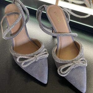 EXPRESS Rhinestone Formal Embellished Bow Pumps in Mountain Gray  Size 9